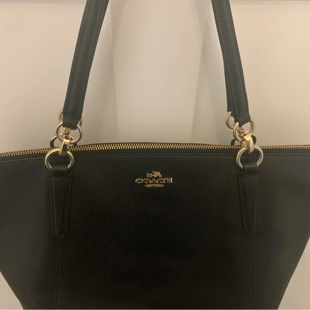 Coach Black Leather Shoulder Bag with Gold Hardware